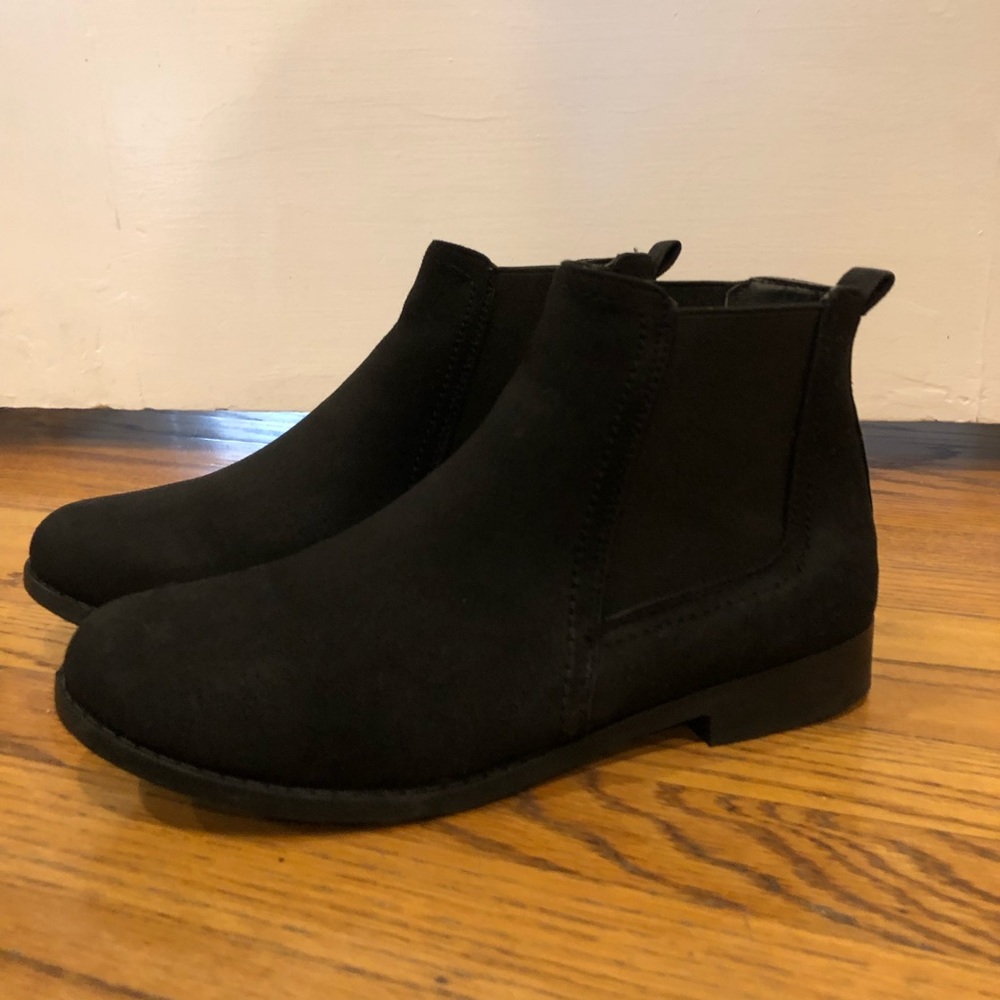 Boohoo Faux Suede Black Booties